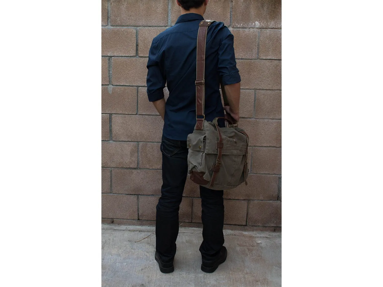 17" Laptop Army Green Leather & Canvas Messenger Bag