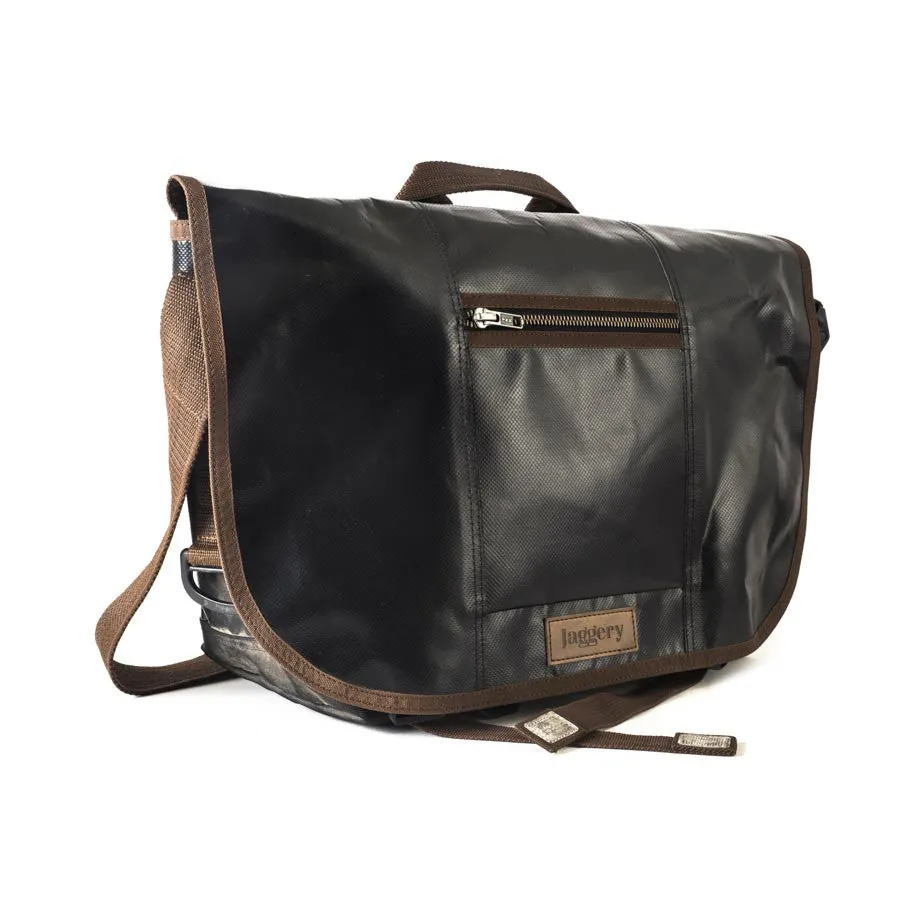 Doer's Messenger Bag in Black Tarp [15"compatible]