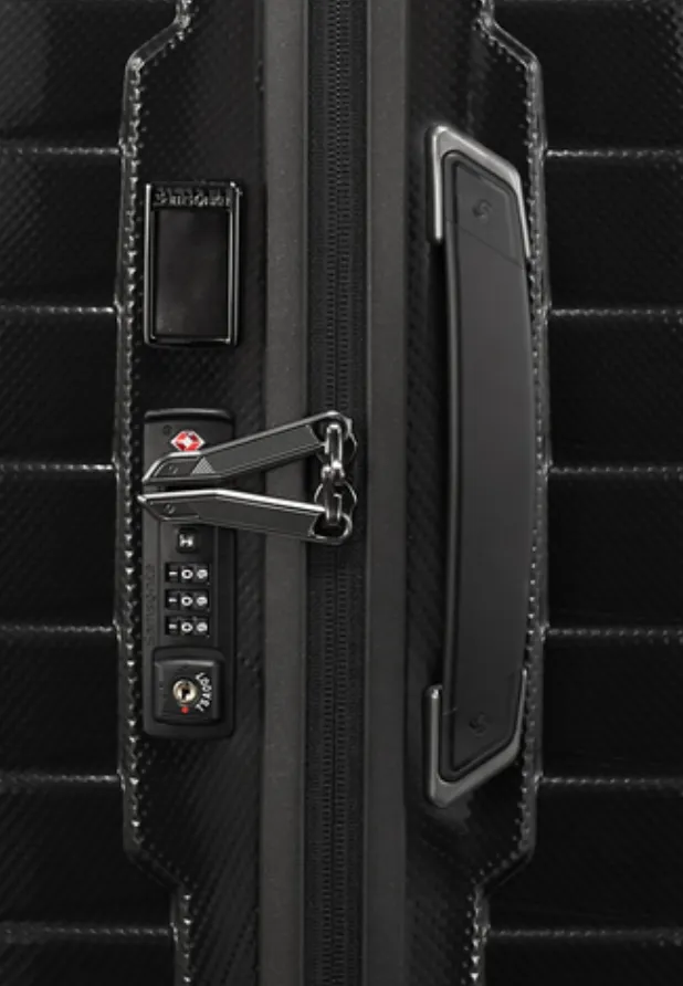 PROXIS 55cm (23/26cm) Spinner Expandable (4 wheels) - Black