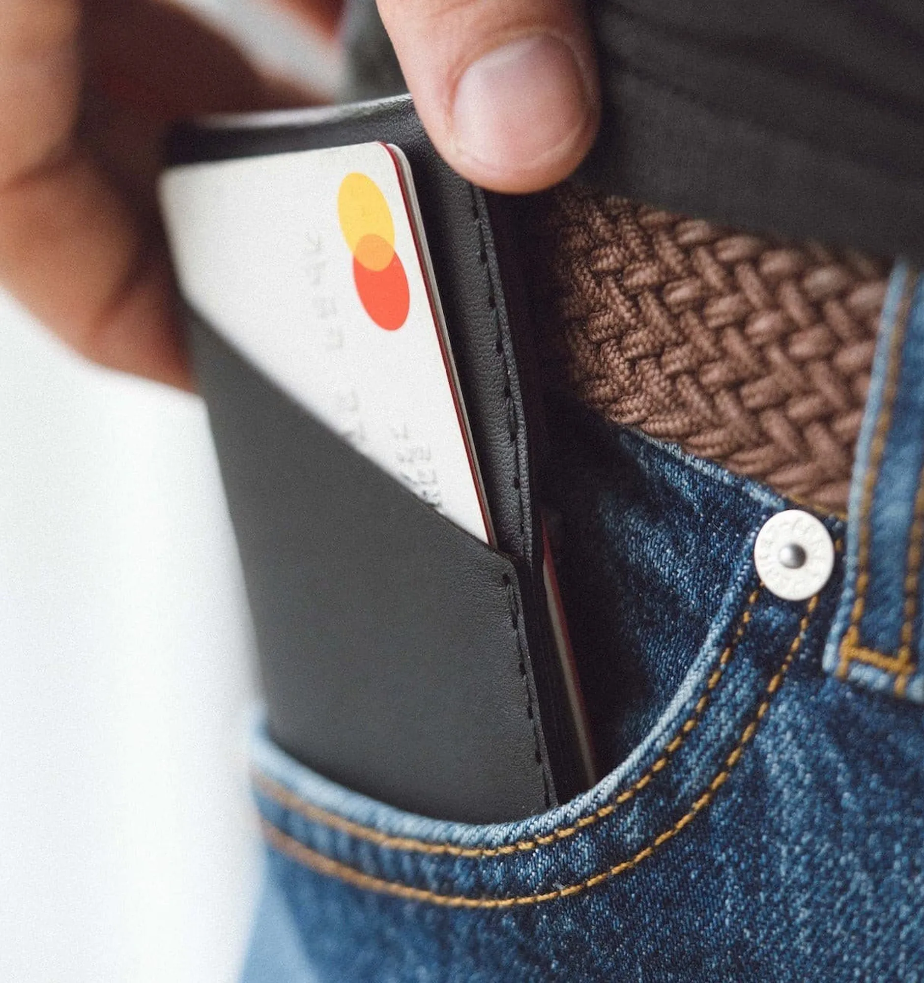 Wingback Winston Card Holder
